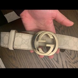 Gucci Leather Beige Belt